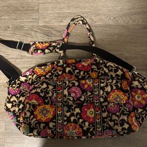 Vera Bradley Large Duffel Bag/ Weekender in Suzani pattern